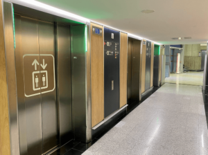 Ascenseurs Arrivée Terminal 1