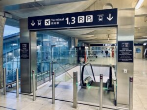 Escalator vers CDGVAL T2